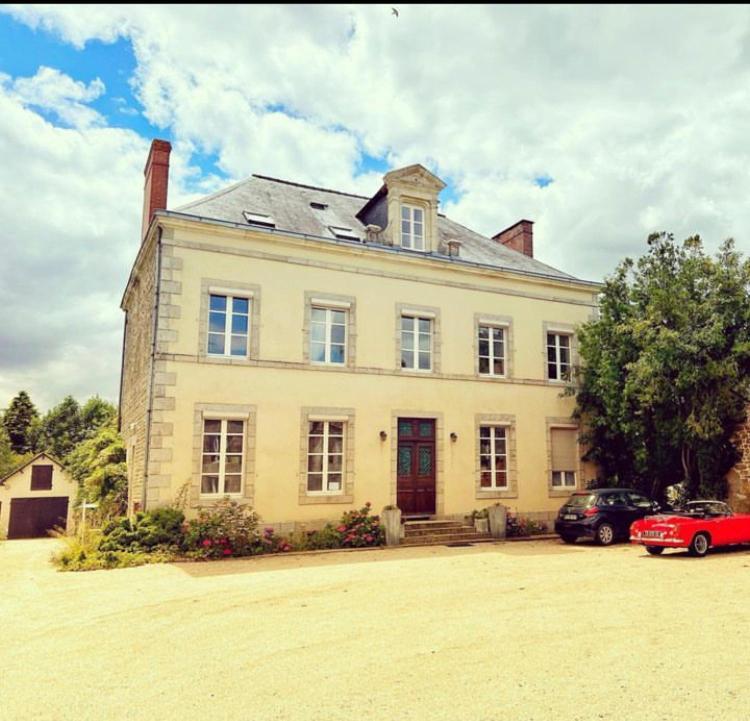 Maison D'Hotes La Doucelle Culture Et Bien-Etre Lignieres-Orgeres Exterior photo